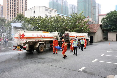 新闻 经开区开展道路危险货物运输应急救援演练 岳阳县大队深入工业园开展消防安全检查